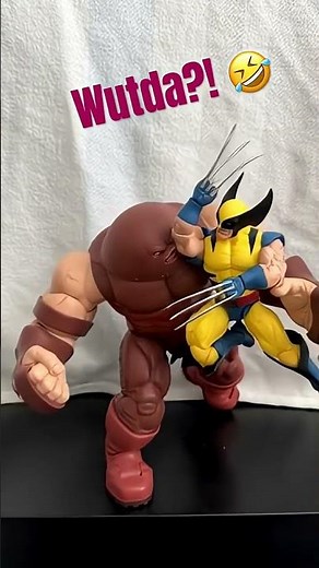 Wild battle between Juggernaut and Wolverine! 🤯😬🫣 #gamerverse #marvel #marvellegends