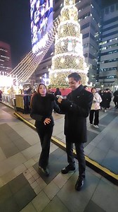 [Seoul On-Air] Let's head to Cheonggyecheon Stream, filled with winter night sparkles! 💛 Hello, everyone 💖 Seoul's premier winter festival, ‘Seoul Winter Festa,’ kicked off last Friday! It features a variety of events brimming with winter charm, including media facades, light festivals, and Christmas markets. Today, let's head out to experience the magical moments unfolding along Cheonggyecheon Stream! 💗 The Seoul Lantern Festival is a dazzling light festival that awakens your senses—sight, t