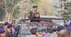 Lt. Gen. Asif Ghafoor retires from Pakistan Army - Daily Ausaf