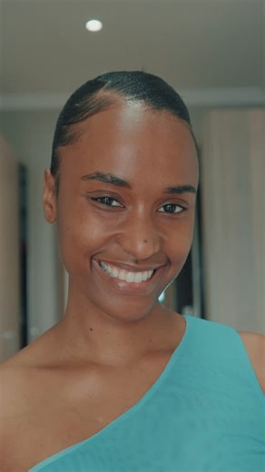 Zozibini Tunzi on Instagram: "Because, why does bare have to mean boring? To me it means beauty, power and confidence. I’ve unlocked a whole new level of glow with NIVEA Micellar 5% serum. It is infused with vitamin c and e, panthenol & squaline or PHA, salicylic acid and naicinimide. I think we’ve all agreed by now that we’re not settling for the bare minimum when it comes to our skin. 9 out of 10 women have switched. You should too💙 #NIVEA #NIVEAMicellar #cleansing #switch #Ad"