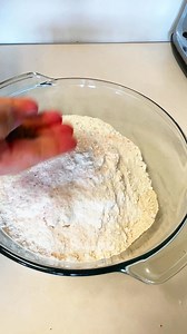 Very easy and filling chicken paratha recipe that can make you feel full as a brunch on your weekends … try the recipe and share your experience 💗 #highlights2025 #highlightseveryone #followersreelsfypシ゚viralシfypシ゚viralシalシ #recipes #chickenparatha #cooking #reelkarofeelkaro #followersreels #highlights2025 #assam #foodie #foodlover #brunchrecipes #paratha #momlife #mom | Priyanka Borah