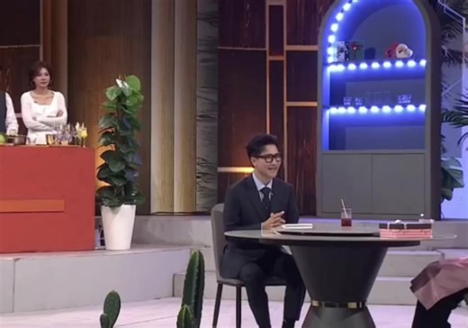 ảnh sợ đoán sai Nhật Hoàng sẽ buồn nhưng cuối cùng Hoàng ko buồn Khang ko buồn ngừi buồn là Long bún=)) Sau chuyến này anh Sờ típ sẽ nói j với a Long đây🤣 #stevennguyen #lehoanglong #khachsan5sao