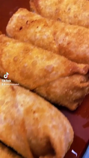 @DMOTOWNDELI: 😋 everyone go VISIT @Dmotowndeli they serve the best egg rolls, sandwiches & desserts! Stop by for a snack, lunch or dinner! They have the worlds best corned beef right here in Detroit There sandwiches are #1 in Michigan! They are Delicious! They are your 1 stop shop for all your deli needs @DMOTOWNDELI @DMOTOWNDELI @DMOTOWNDELI 📍3750 Gratiot in Detroit, MI. | Metro Detroit News