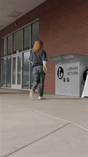 head canon: this song is 👩‍❤️‍💋‍👩 like Batwoman