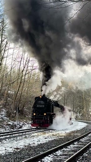 Alles einsteigen der Zug fährt ab #locomotive #explorepage #steampower #germany #sound #fyp