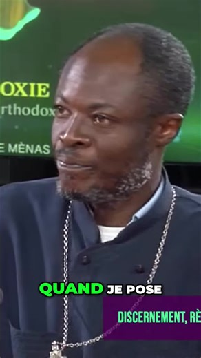 Mon intuition parle plus fort que les mots. Pas le temps pour les bavardages, mon regard suffit pour savoir qui est réellement connecté. #Intuition #Spiritualité #Conscience #Discernement #Éveil