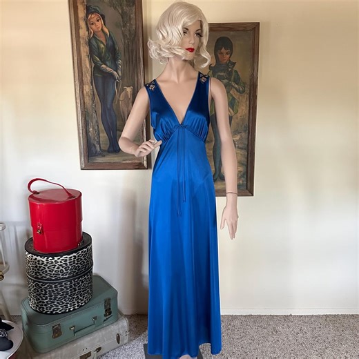 Vintage 70s Royal Blue Embroidered Nightgown & Robe Set M - Etsy