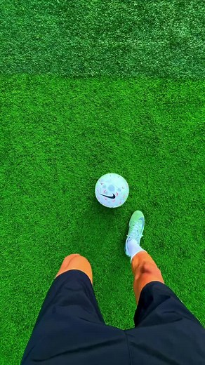 Cleanest Nutmeg Tutorial: How to Nutmeg Like Neymar