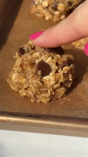 Easy Vegan Banana Oatmeal Cookies Recipe