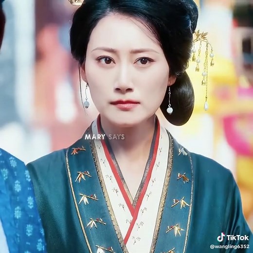 Reborn Princess Dumps Killer Husband for Arch Enemy