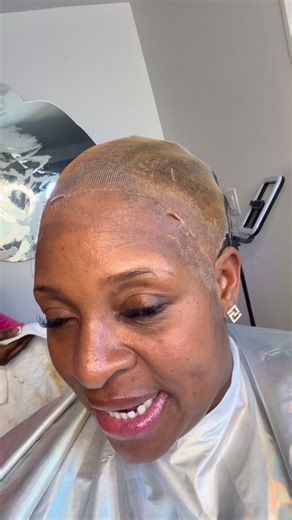 PEACH McINTYRE on Instagram: "PEACH McINTYRE 🍑 LOVES 💖 HER 5X5 CLOSURE LACE WIG BLUNT CUT BOB 👱🏾‍♀️ INSTALLED BY THE BEST TAMPA HAIR STYLIST 💇🏽‍♀️ MS ONE ☝🏾 HUNDON @hundons_beauty_bar"