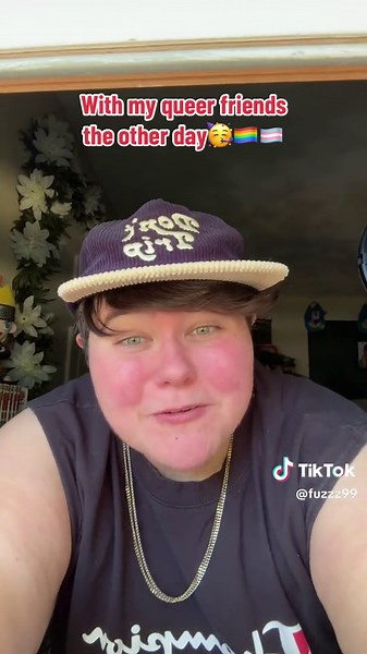 Connecting with Other Queer People through Bathroom Life Hacks💖🏳️‍🌈