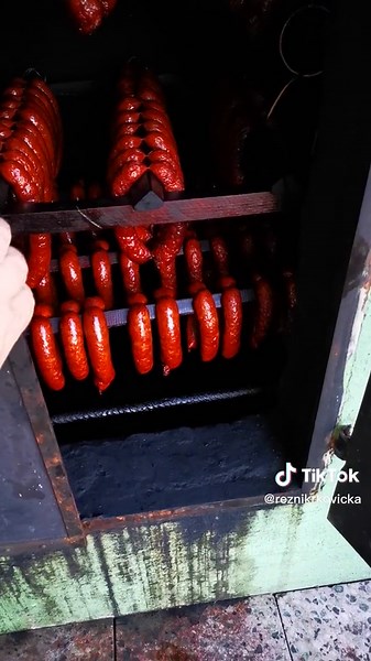 Domácí klobásky sezóna v plném proudu