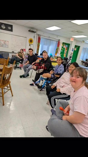 A little music therapy on this beautiful Friday morning at The Creek! 🐊 🎶 Every student uses technology to create the beat. Then the jam session begins! | Spring Creek High