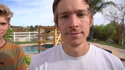 We broke JustDustin's Unbreakable Box w_ a Plastic Bat..