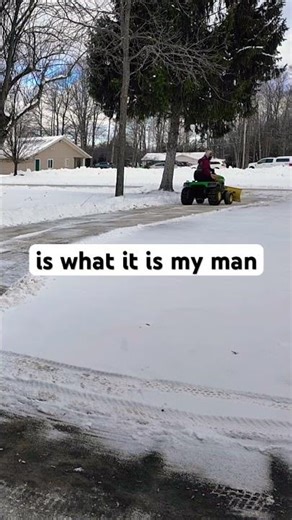 JD 425 plowing with the quick-attach front blade! ❄️🟢 #johndeere #snowplowing