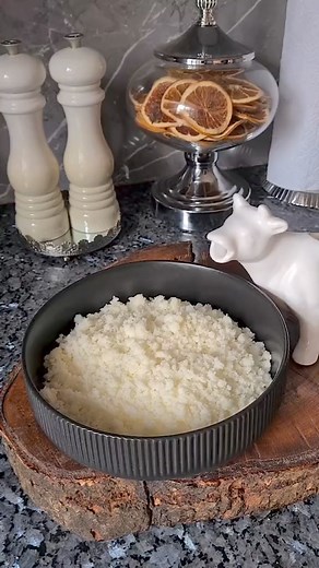 Phuthu 🥣What’s a typical Saturday breakfast for you? Credit: @pasi_le xplorateur#breakfast #safoods #southafricanfoods #safoodies | South African Food