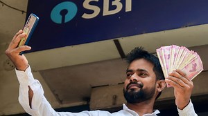 PAN card for deposits above Rs 50,000, no requisition slip for Rs 20,000 | Exchange starts today