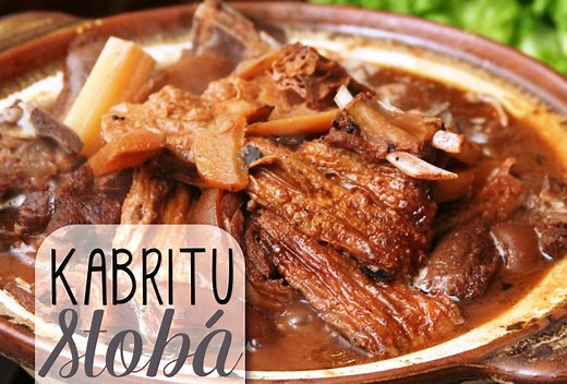 Kabritu stoba - traditionele Antilliaanse stoofschotel van geitenvlees