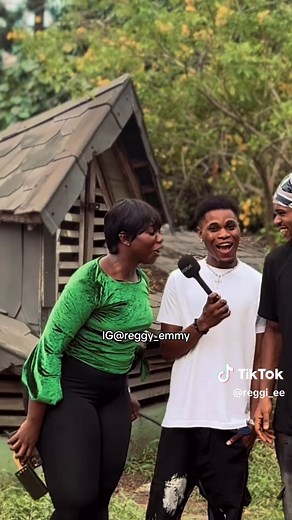 Pick Up Line Battle: Reggie vs. Serena