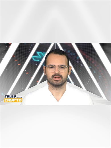 Tales from the Crypto Identitatea lui Satoshi Nakamoto rămâne un mister total: creatorul Bitcoin a publicat whitepaper-ul în 2008, a lansat rețeaua în 2009 și a dispărut în 2011, fără să dezvăluie cine este – o persoană sau un grup. Se estimează că deține circa 1,1 milioane BTC, minați în primele luni, care nu au fost mișcați niciodată. La prețurile din decembrie 2025, averea sa ar valora peste 135 de miliarde de dolari, suficient cât să-l plaseze printre cei mai bogați oameni din lume. Aici ved
