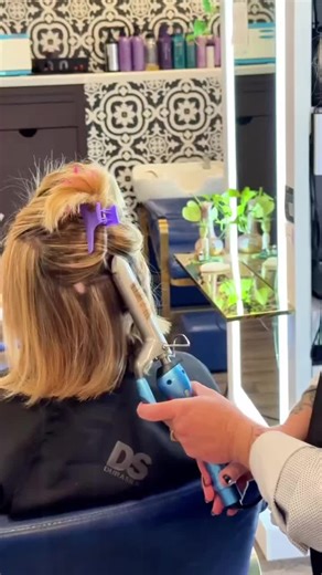 A little care truly goes a long way ✨ From hair, nails, facials, massage, body treatments, and full spa services, Retreat Salon and Day Spa is your place to slow down, recharge, and take care of you. Because self-care isn’t a luxury—it’s essential. 💆‍♀️💅 #RetreatSalonAndDaySpa #NewBraunfelsSpa #WhereBeautyAndWellnessGrow