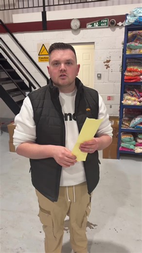 Creating your own mix has never been easier! Simply add any desired choice to your basket, repeat that process till all you favourites are added. Then simply check out 🤤 #picknmix