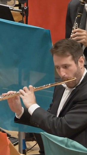 Grupo Talía on Instagram: "Un poco loco - CoCo En el concierto para familias “Música y Juguetes” disfrutamos de grandes canciones como esta de la película CoCo interpretada por la Orquesta Metropolitana, el Coro Talía y el Coro Talía Mini con la batuta de @silviasanztorre • • #coco #bso #unpocoloco #orquesta #orquestasinfónica #orchestra #music #coro #coral #coroinfantil #familias #niños #planesenfamilia"