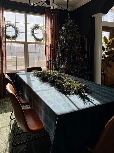 Comment LINKS for details on my tablecloth 🖤 The dining table is decorated and ready for the party & this holiday season. My tablecloth is giving “Ralph Lauren” Christmas for only $30! #christmasdecor #christmasdining #diningroomdecor #ralphlaurenchristmas #ralphlaurenaesthetic #plaidchristmas #christmasdecorations #ralphlauren #amazonchristmas #amazonhome | Sundays With Perry