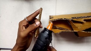 Zelfgemaakte Ferrari F80 Frame | DIY Supercar Model van Karton