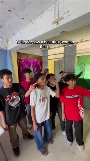 Aideshhh's Hilarious Moments with Classmates