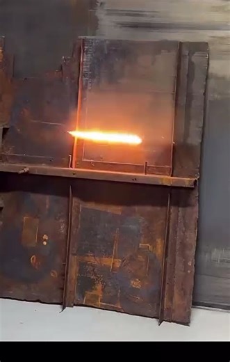 Laser Cleaning Machine Removes Heavy Rust from Industrial Steel Panel