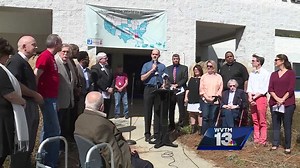 Jewish community center holds prayer of solidarity