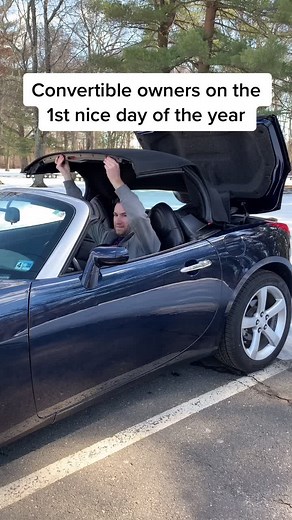 Embrace the Convertible Lifestyle with Pontiac Solstice