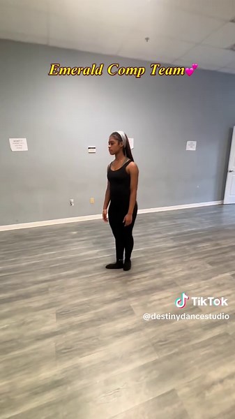 Spring Break Is Here⛱️🤩! Some of competition favorite moves!! 4 weeks until our next competition 🥳 #conpetitondancers #competitiondance #springbreak