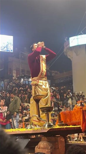 Powerful Conch Sound During Ganga Aarti🔱Divine Moment #Shorts #GangaAarti #shivay #sanatandharma