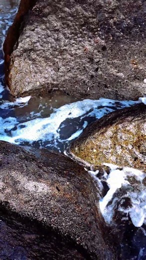 Real Sea Sounds for Deep Sleep, Ocean Waves Crashing Against Giant Rocks 🌊☀️