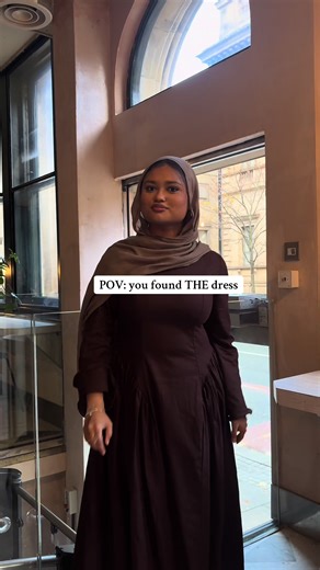 A linen dress you’ll love, with pockets and an adjustable lace string 😋 perfect for Short and tall girls 🥰