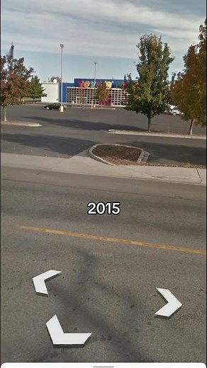 Old Toys R Us turned into a URM Foods in Union Gap Washington #nostalgia