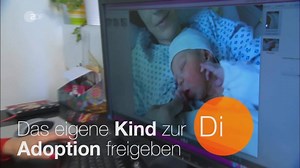 Mütter, die ihr Kind zur Adoption freigeben, werden oft als Versagerinnen geächtet und leiden ein Leben lang unter der Trennung. 37 Grad begleitet drei betroffene Frauen. Am 14.03.2017, 22:15 Uhr im ZDF: "Das Beste für mein Kind": http://ly.zdf.de/KvZlG/ | 37 Grad
