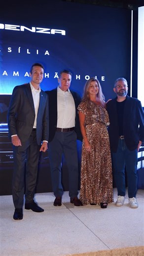 GPS - Portal de Notícias | Revista | Brasília on Instagram: "Denza apresenta a nova era da mobilidade de luxo em avant première exclusivo Na noite da última quarta-feira (17), a Denza realizou um avant première exclusivo em Brasília que marca a chegada da marca à capital federal. O encontro – realizado na residência de Alexandre Baldy, vice-presidente sênior da BYD, e Luana Baldy – simbolizou um novo momento para a mobilidade de luxo na cidade, ao apresentar uma proposta que conecta tecnologia d