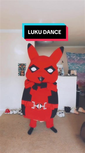 Pikapool doing the Luku dance #foryoupage #cosplayer #fypviral #comdey #dance