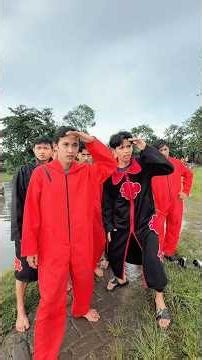 Team Akatsuki and Team Red Villain Are Afraid to Pick Up a Ball That Falls in the Water