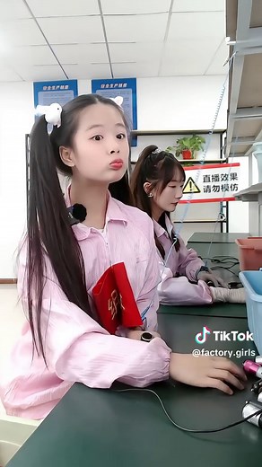 The team leader came to inspect the work😢#funny #foryou #fyp #Factory girl