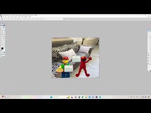 Elmo orders pizza while grounded