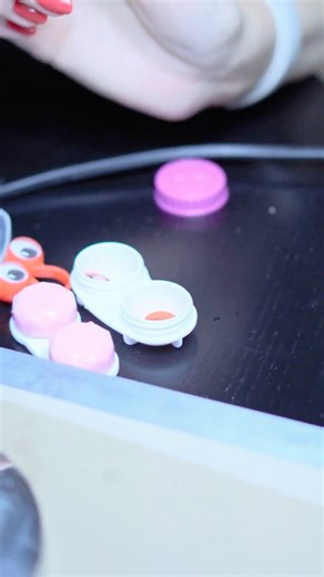 Contact lens cleaning How to clean safely in under 15 seconds 4K HDR HLG #contactlenses