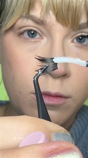 APPLYING LASH CLUSTERS | BUNNY lashes by OKAYLOVE #lashclusters #diylashes #eyelashes #lashes