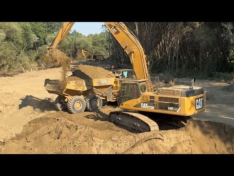 Expanding The Riverbed With Caterpillar Long Reach Excavators & Articulated Trucks -4K - Interkat SA