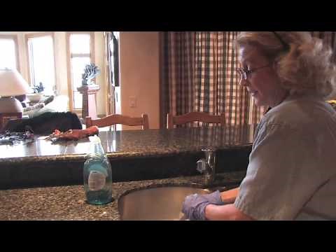 How to Clean Grease Off of Granite