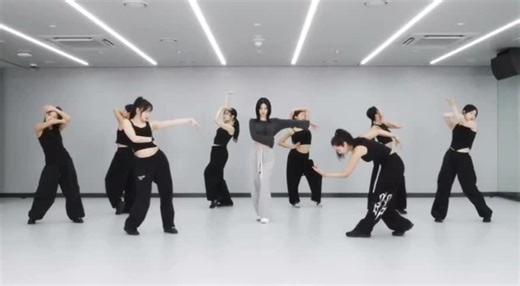 YEJI - 'Air' Dance Practice Mirror Performance